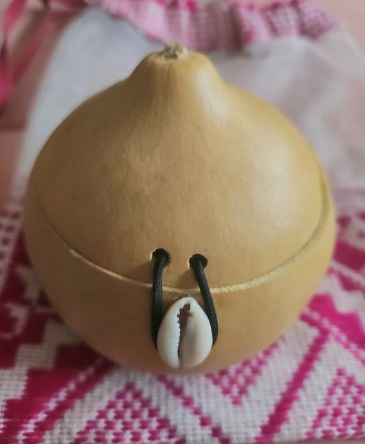 Soin sublimateur : Calebasse Baume-Fouetté Karité/ Moringa, artisanat